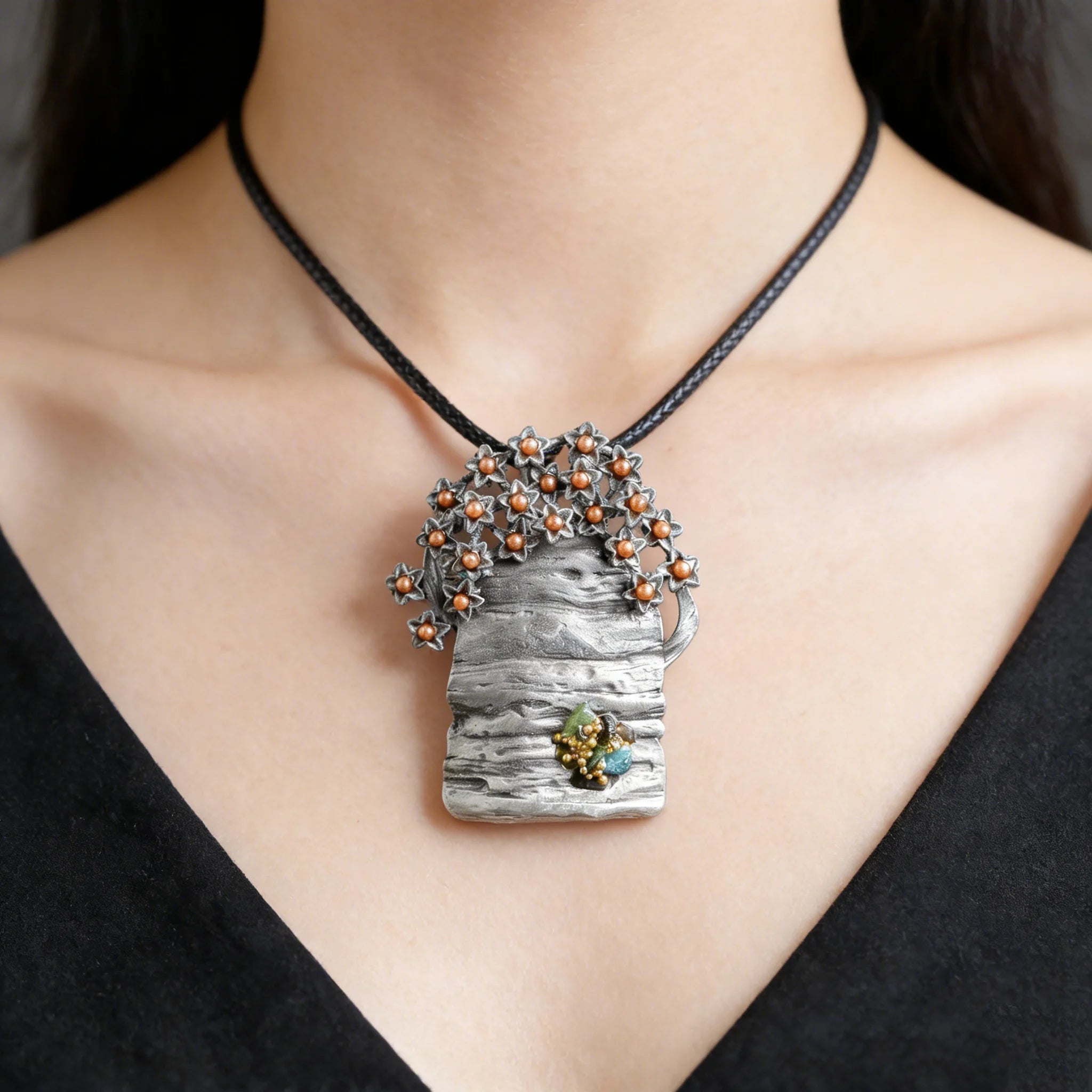 Long Necklace for Women Vintage Plant Jewelry Color Beads Leaf Pendants Suspension Goth Chains Choker Jewellery Trending Product